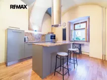 Pronájem bytu 3+1, Praha - Malá Strana, Valdštejnské náměstí, 91 m2