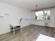 Pronájem bytu 1+kk, Praha, Pirinská, 30 m2
