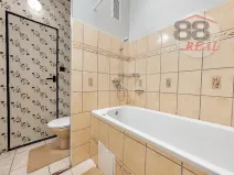 Prodej bytu 3+1, Klášterec nad Ohří, Školní, 64 m2