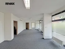 Pronájem obchodního prostoru, Praha - Modřany, Soukalova, 104 m2