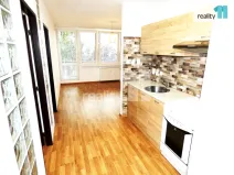 Pronájem bytu 2+kk, Praha - Karlín, Nekvasilova, 47 m2