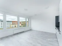 Pronájem bytu 1+kk, Praha, 38 m2