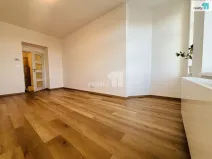 Pronájem bytu 1+1, Praha - Vršovice, Krymská, 37 m2