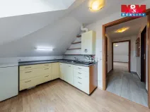 Prodej bytu 1+1, Karlovy Vary, K. Čapka, 36 m2