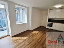 Pronájem bytu 1+kk, Praha - Vinohrady, Máchova, 34 m2