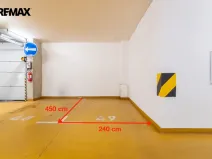 Prodej garážového stání, Praha - Nusle, Bartoškova, 11 m2