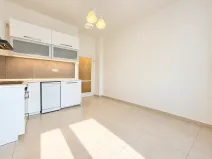 Pronájem bytu 2+kk, Praha - Nusle, Sevřená, 50 m2