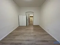 Pronájem bytu 1+1, Praha - Žižkov, Husitská, 34 m2