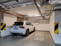 Pronájem garáže, Praha - Strašnice, Názovská, 12 m2