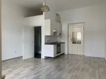 Pronájem bytu 1+kk, Praha - Vršovice, Orelská, 31 m2