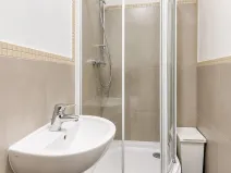 Prodej bytu 1+1, Praha - Smíchov, Plzeňská, 70 m2