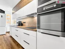 Prodej bytu 3+1, Karlovy Vary - Bohatice, Ostrovská, 76 m2