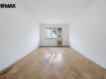 Prodej bytu 3+1, Karlovy Vary, Krymská, 71 m2