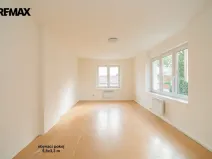 Prodej bytu 3+1, Odolena Voda - Dolínek, Náměstí Vítězslava Hálka, 77 m2