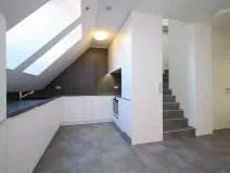 Pronájem bytu 2+1, Praha - Vinohrady, Korunní, 82 m2
