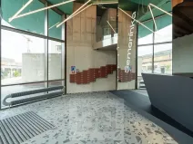Pronájem garážového stání, Praha - Radlice, U Komína, 15 m2