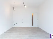 Prodej bytu 1+kk, Praha, Mladoboleslavská, 29 m2