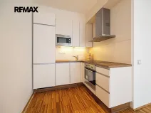 Pronájem bytu 2+kk, Praha - Karlín, Rohanské nábřeží, 73 m2