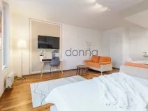 Pronájem bytu 1+kk, Praha, Švédská, 43 m2