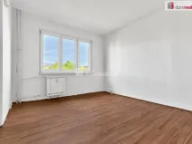 Prodej bytu 3+1, Ostrov, Májová, 69 m2