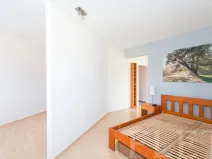 Pronájem bytu 2+kk, Praha - Nusle, Kloboučnická, 56 m2