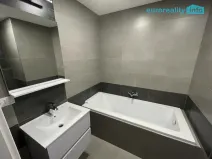 Prodej bytu 2+kk, Karlovy Vary, Sedlecká, 60 m2