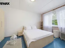 Prodej bytu 1+1, Karlovy Vary - Dvory, Chebská, 33 m2