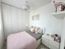 Pronájem bytu 2+kk, Kralupy nad Vltavou - Lobeček, nám. Mládežníků, 38 m2