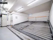 Prodej garážového stání, Praha, Herlíkovická, 14 m2