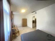 Pronájem bytu 1+kk, Praha - Smíchov, Plzeňská, 27 m2
