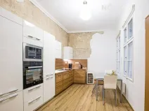 Pronájem bytu 2+1, Jindřichův Hradec, nám. Míru, 100 m2