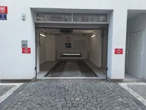 Pronájem garážového stání, Praha - Vyšehrad, Neklanova, 15 m2