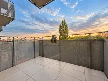 Pronájem bytu 1+kk, Praha - Strašnice, Zvěřinova, 45 m2