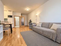 Pronájem bytu 1+kk, Praha - Strašnice, Zvěřinova, 45 m2