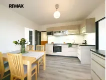 Prodej bytu 4+1, Deštná, U hřiště, 86 m2