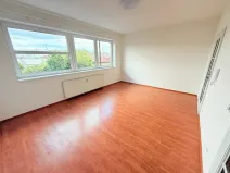 Pronájem bytu 1+kk, Praha - Nusle, Bartoškova, 33 m2