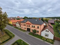 Prodej rodinného domu, Cebiv, 360 m2