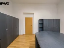 Pronájem kanceláře, Hradec Králové, Československé armády, 60 m2