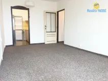 Pronájem bytu 2+kk, Praha - Kobylisy, Famfulíkova, 47 m2