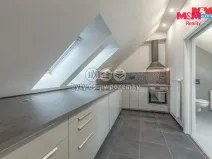 Pronájem atypického bytu, Frýdlant, ČSA, 90 m2