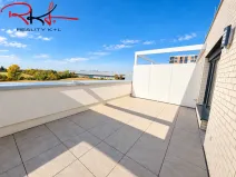 Pronájem bytu 1+kk, Praha, Thomasova, 25 m2