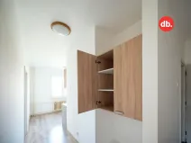 Pronájem bytu 2+1, Karlovy Vary, Krymská, 52 m2