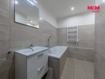 Prodej bytu 2+1, Ostrov, Lidická, 61 m2