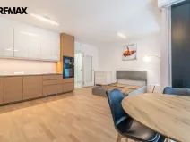 Pronájem bytu 1+kk, Praha - Žižkov, Kaplířova, 39 m2