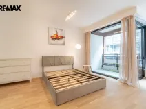 Pronájem bytu 1+kk, Praha - Žižkov, Kaplířova, 39 m2