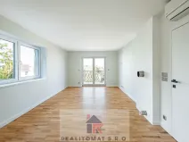Prodej bytu 4+kk, Praha - Komořany, Pod lesem, 343 m2