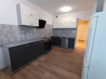 Pronájem bytu 3+1, Praha - Kobylisy, Slancova, 75 m2