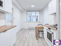 Prodej bytu 2+kk, Praha, Sokolovská, 42 m2