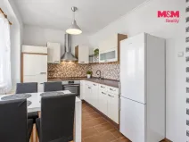 Prodej bytu 2+kk, Kralupy nad Vltavou - Lobeček, nám. Mládežníků, 52 m2