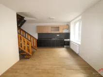 Pronájem bytu 2+1, Děčín - Děčín IV-Podmokly, Mírové nám., 79 m2